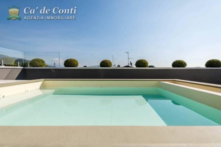ELEGANTE ATTICO CON SOLARIUM E PISCINA SUL TETTO Grumello del Monte