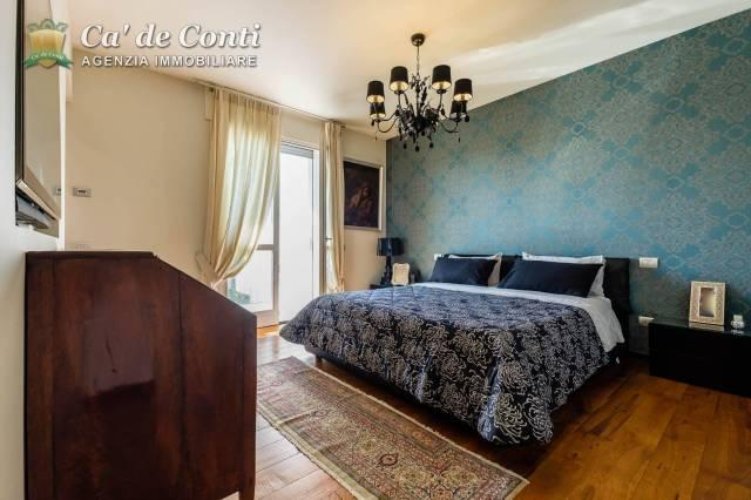 ELEGANTE ATTICO CON SOLARIUM E PISCINA SUL TETTO Grumello del Monte