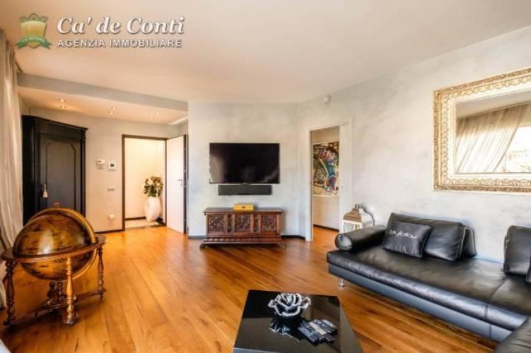 ELEGANTE ATTICO CON SOLARIUM E PISCINA SUL TETTO Grumello del Monte