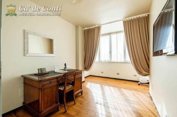 ELEGANTE ATTICO CON SOLARIUM E PISCINA SUL TETTO Grumello del Monte