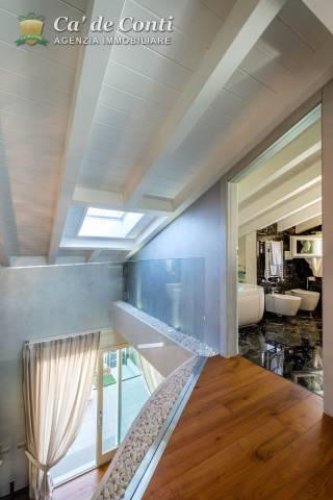 ELEGANTE ATTICO CON SOLARIUM E PISCINA SUL TETTO Grumello del Monte