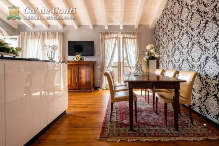 ELEGANTE ATTICO CON SOLARIUM E PISCINA SUL TETTO Grumello del Monte