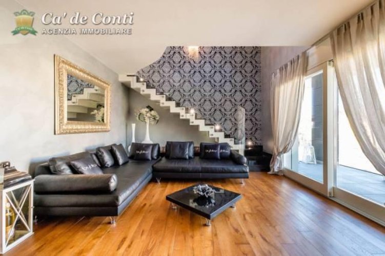 ELEGANTE ATTICO CON SOLARIUM E PISCINA SUL TETTO Grumello del Monte