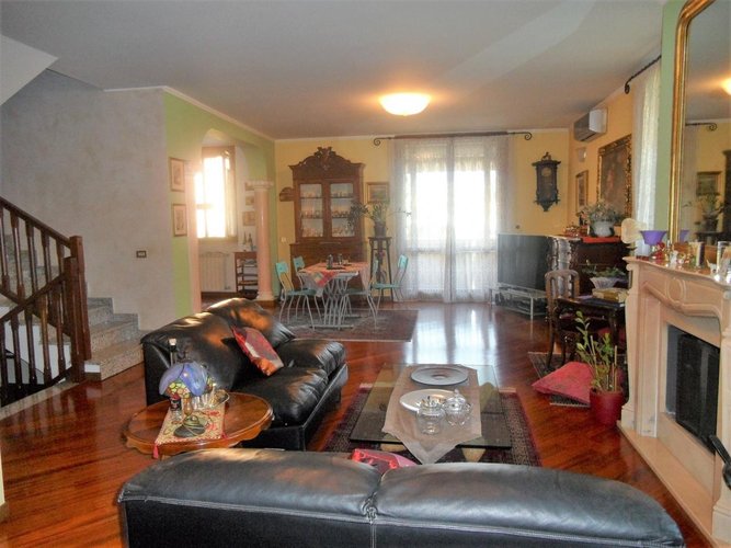 BIFAMILIARE Gorgonzola