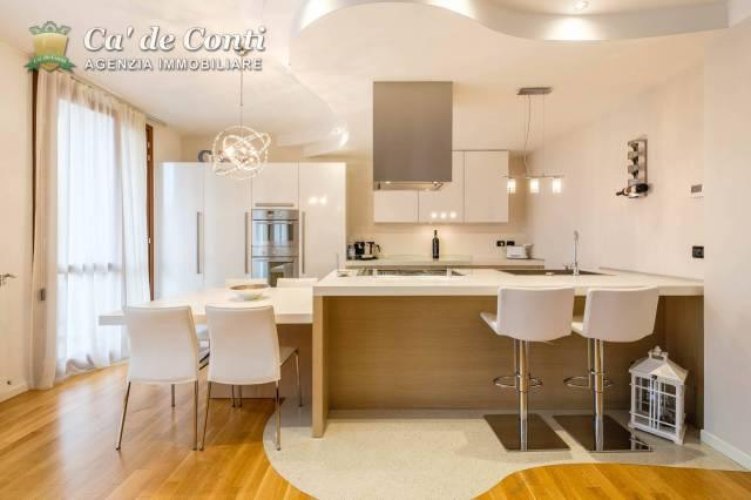 Attico con vista sulle colline Bagnatica