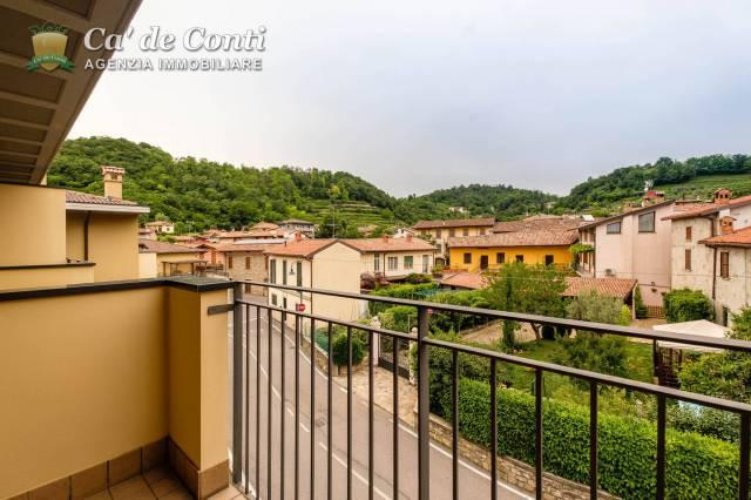 Attico con vista sulle colline Bagnatica