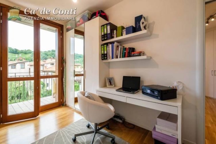 Attico con vista sulle colline Bagnatica