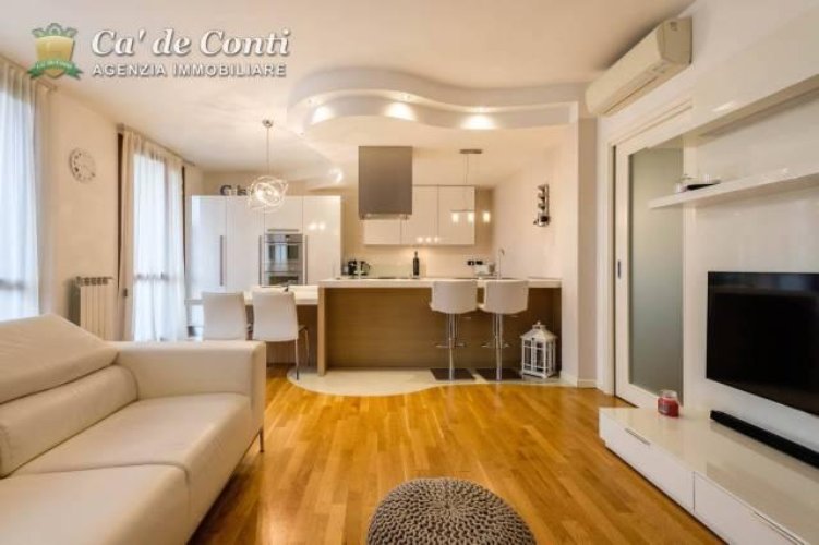 Attico con vista sulle colline Bagnatica