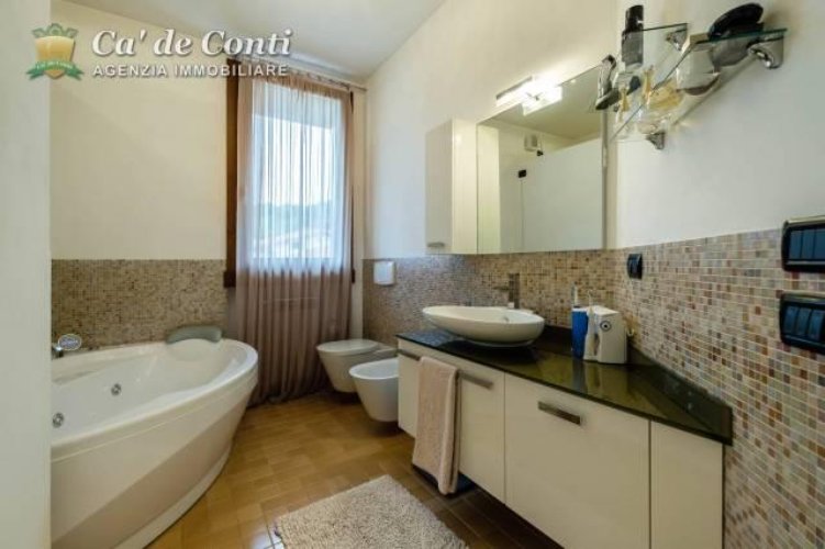 Attico con vista sulle colline Bagnatica