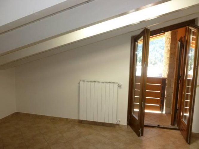 Villa a Schiera Onore