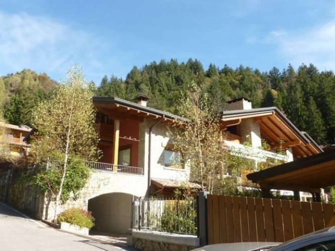 Villa a Schiera Onore