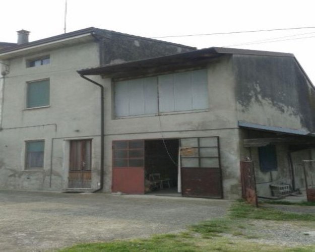 CASA INDIPENDENTE Caselle landi