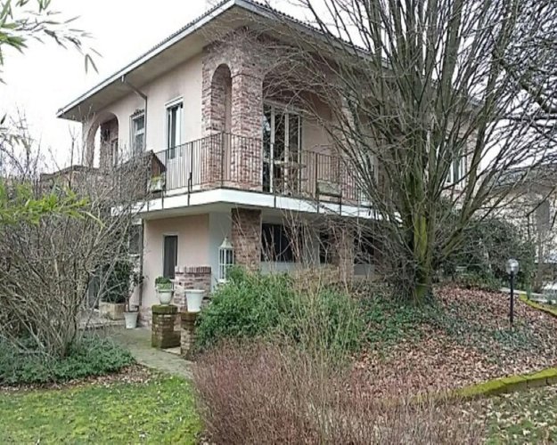 VILLA Chignolo po