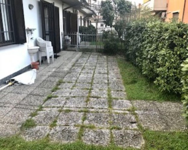 VILLA Castiraga vidardo