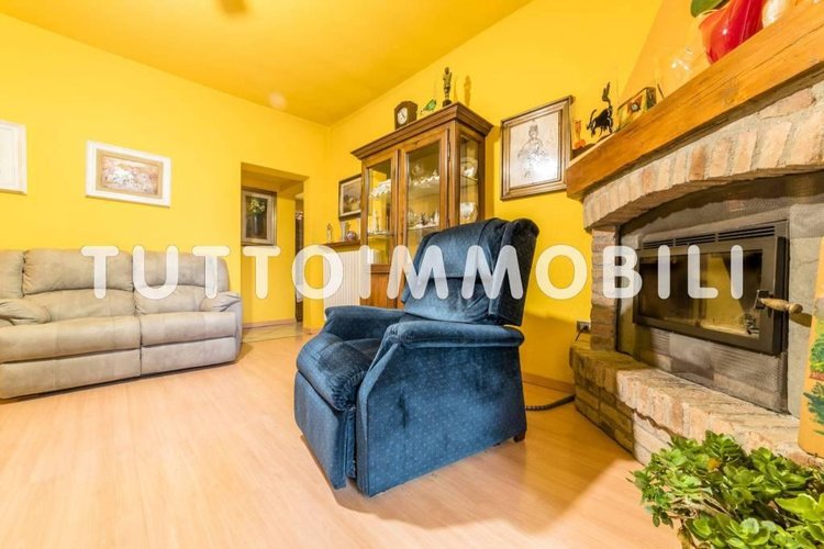 Cascina - Due trilocali