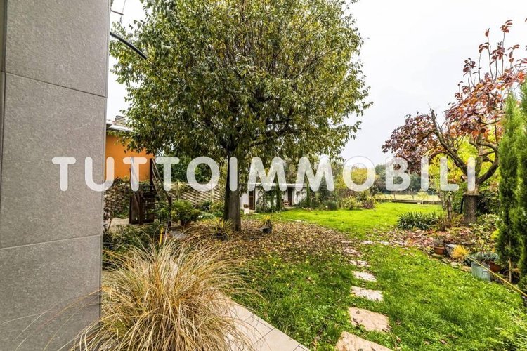 Cascina - Due trilocali Dalmine