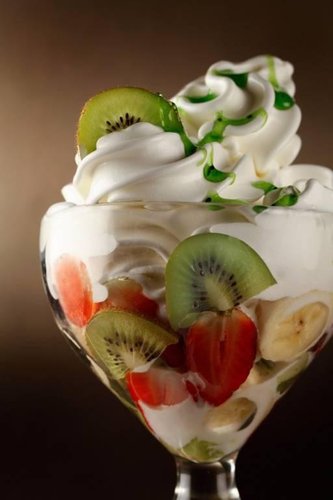 BAR GELATERIA, adiacente GORGONZOLA.