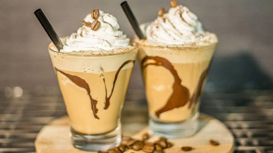 BAR GELATERIA con laboratorio di produzione A SARONNO Saronno