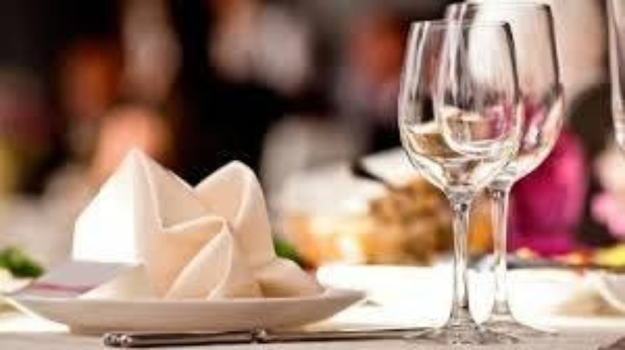 RISTORANTE PIZZERIA CEDESI A MARIANO COMENSE Mariano Comense