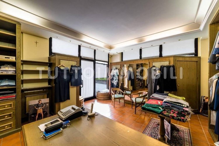 Pedrengo Negozio Pedrengo