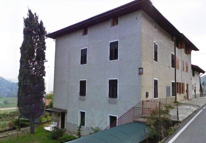 Porzione di Casa di 300 mq. - Valle dei Laghi