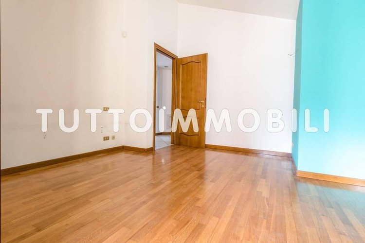 QUADRILOCALE IN BIFAMILIARE A PRADALUNGA Pradalunga