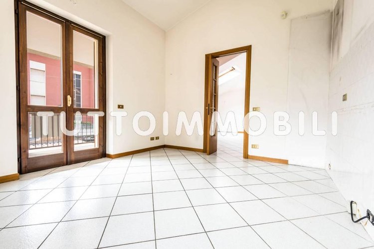 QUADRILOCALE IN BIFAMILIARE A PRADALUNGA Pradalunga