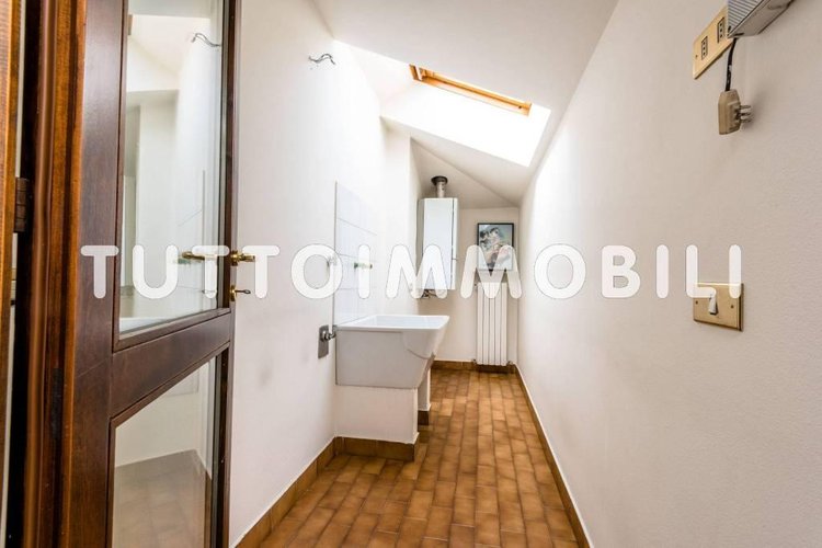 QUADRILOCALE IN BIFAMILIARE A PRADALUNGA Pradalunga