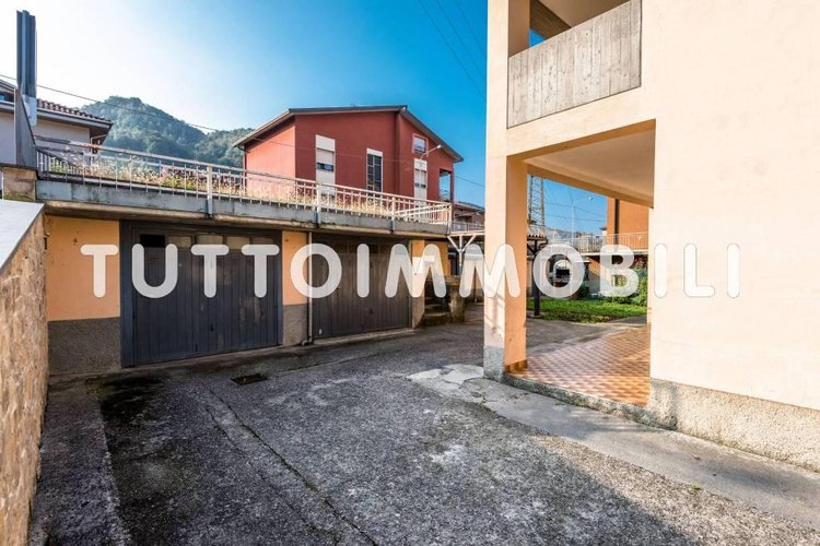 QUADRILOCALE PIANO TERRA CON GIARDINO A PRADALUNGA Pradalunga