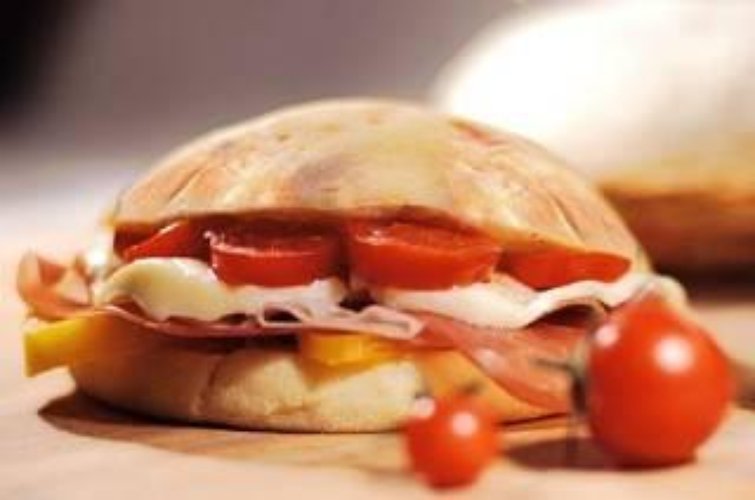 BAR TAVOLA FREDDA, adiacente VILLASANTA ottima posizione. In Villasanta