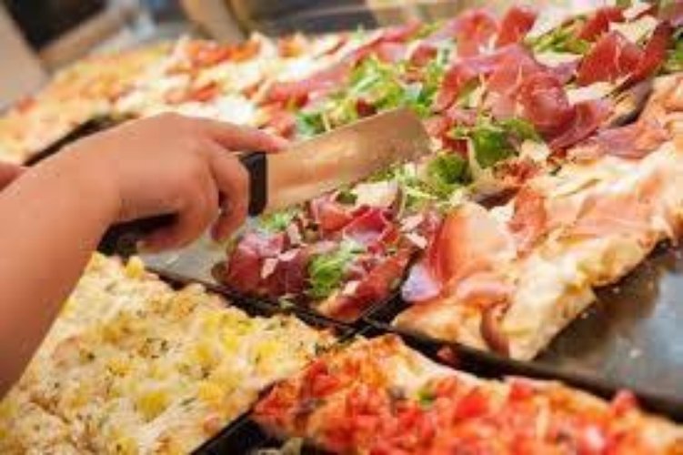 FOCACCERIA PIZZERIA E CAFFETTERIA con laboratorio attrezzato Cernusco Lombardone