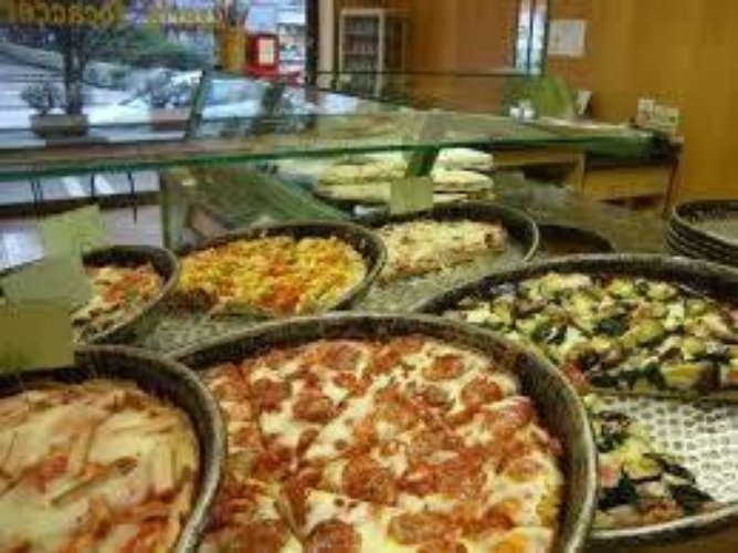 FOCACCERIA PIZZERIA E CAFFETTERIA con laboratorio attrezzato Cernusco Lombardone