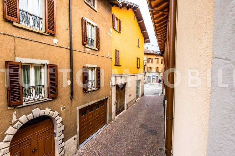 Albino Pentalocale Albino