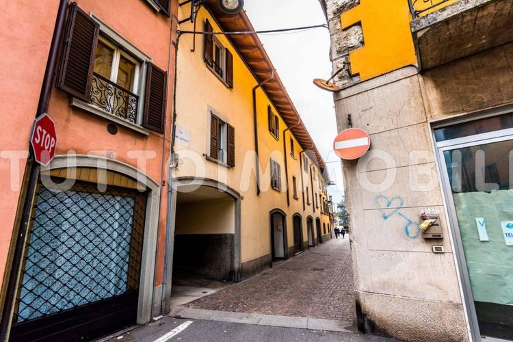 Albino Pentalocale Albino