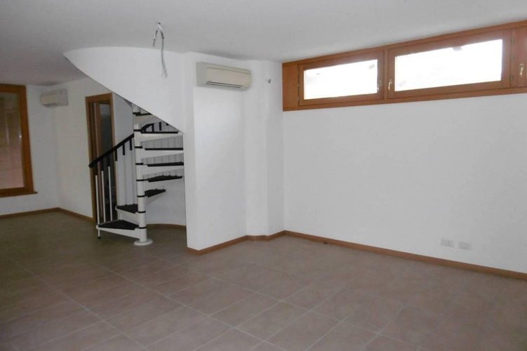 ABITAZIONE CON UFFICIO/STUDIO INSIEME Bergamo