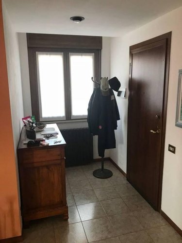 Palazzina indipendente con negozio/ laboratorIo Scanzorosciate