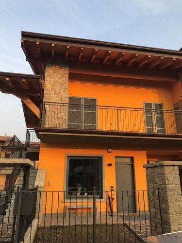 villa Bifamiliare in orrizzontale, in comune di Grassobbio Grassobbio