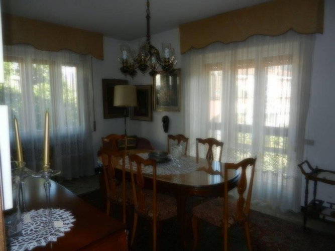 Gazzaniga, posizione tranquilla villetta unifamiliare Gazzaniga