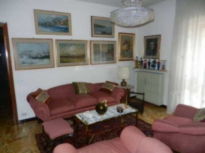 Gazzaniga, posizione tranquilla villetta unifamiliare Gazzaniga