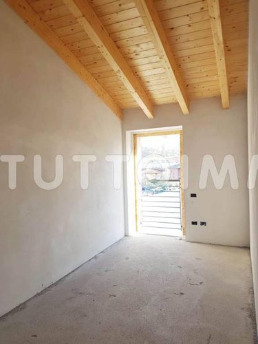 QUADRILOCALE SENZA SPESE CONDOMINIALI IN CLASSE A+ Albino