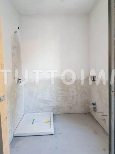 QUADRILOCALE SENZA SPESE CONDOMINIALI IN CLASSE A+ Albino