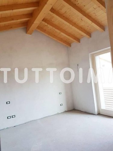 NUOVA VILLETTA SINGOLA IN CLASSE A Albino