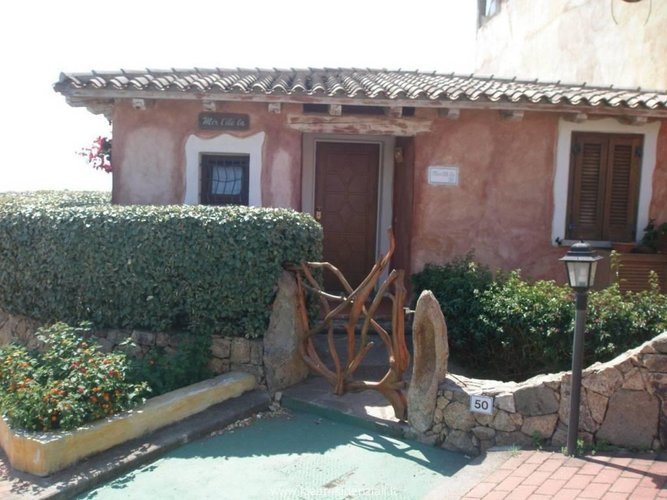 Splendida villetta ad angolo indipendente su tre 