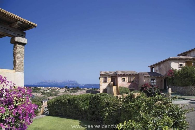 Splendida villetta ad angolo indipendente su tre 