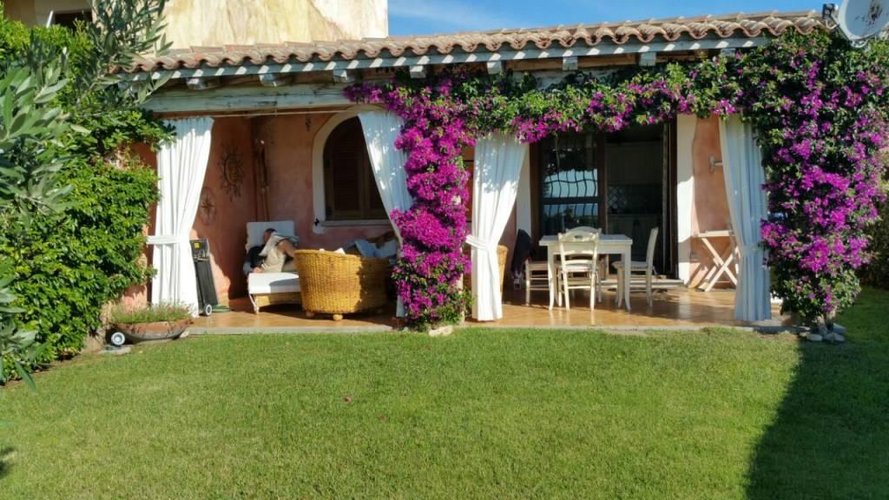 Splendida villetta ad angolo indipendente su tre 