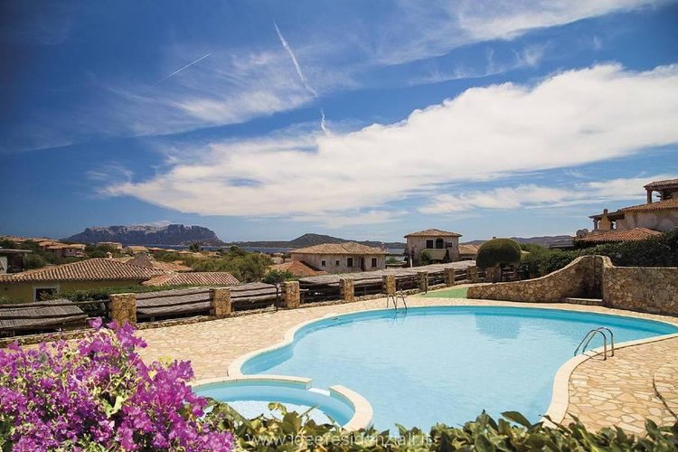 Splendida villetta ad angolo indipendente su tre 