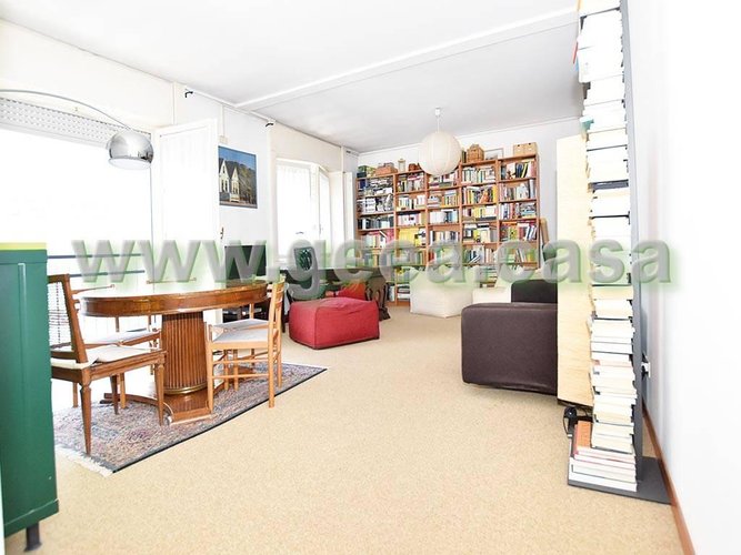 Quadrilocale silenzioso zona Isola Milano