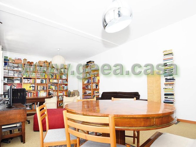 Quadrilocale silenzioso zona Isola Milano