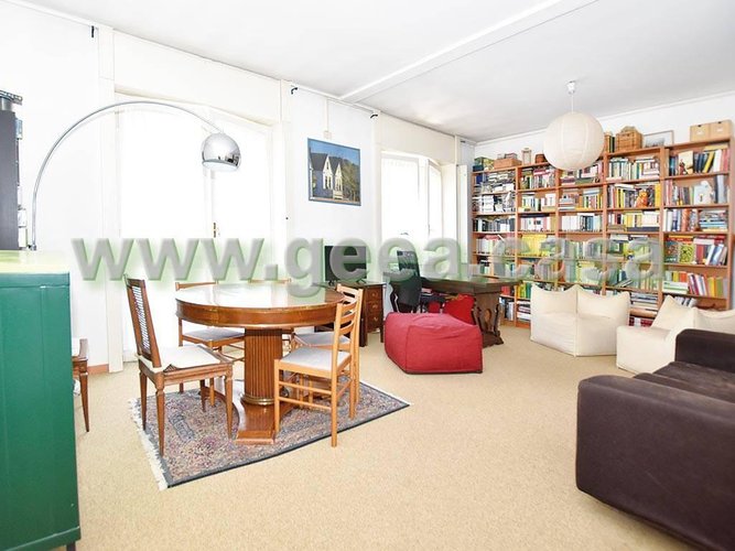 Quadrilocale silenzioso zona Isola Milano