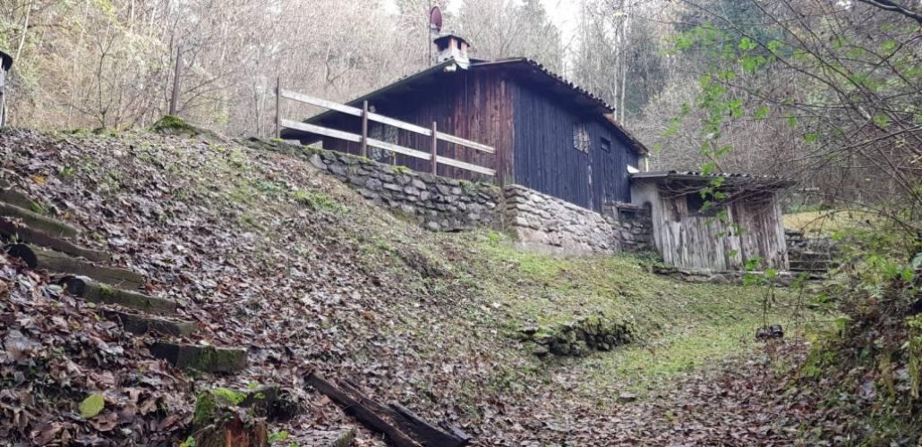 CLUSONE BAITA CON TERRENO